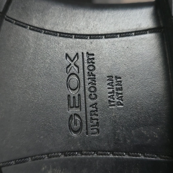 Wingtip Classic Shoes - Picture 9 of 9